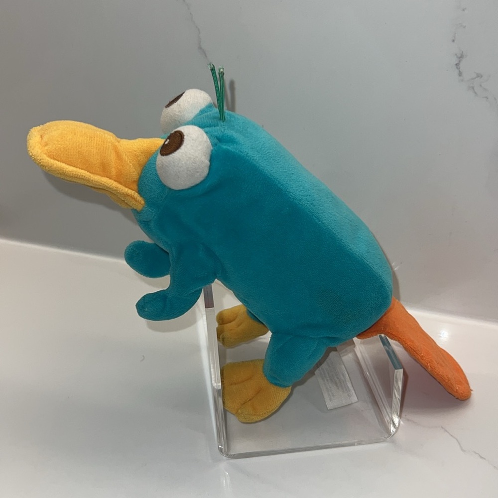 Disney's Phineas and Ferb Perry the Platypus Plush Toy 9”  EUC